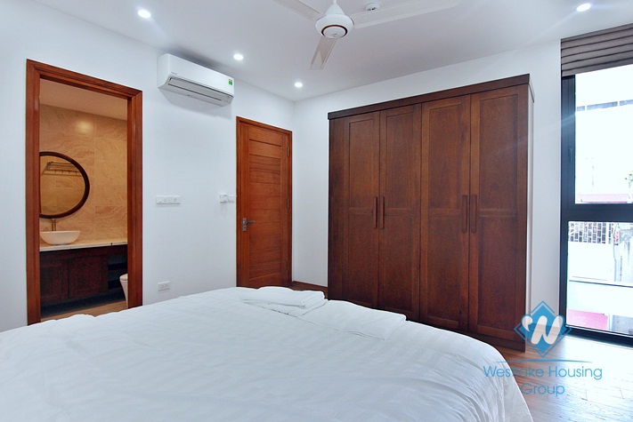A gorgeous and brand new 2 bedroom apartment for rent in Xuan dieu, Tay ho